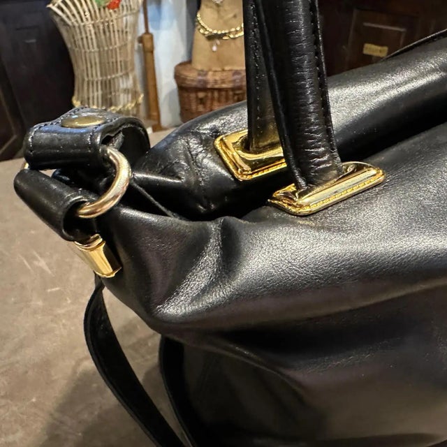 1990s A 1990s Elegant Black Leather and Brass Italian Hand-Bag by Gianfranco Ferrè For Sale - Image 5 of 15