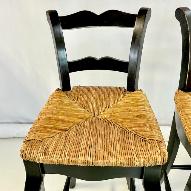 1980s Vintage Boho Chic Farmhouse Rush Seat Ladderback Barstools - A Pair For Sale - Image 6 of 17