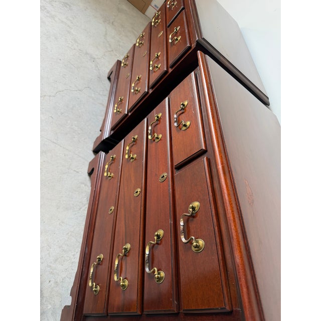 Vintage Link-Taylor Heirloom Solid Mahogany Chippendale Bedside Tables / Nightstands – A Pair For Sale - Image 4 of 16