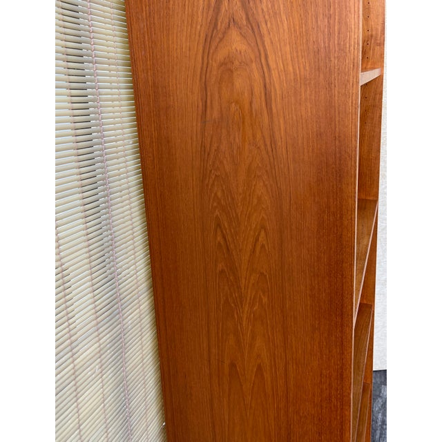 1970s Vintage Danish Mid Century Modern Bookcase. Circa 1970s. For Sale - Image 5 of 12