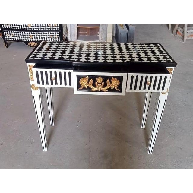 PRODUCT DETAILS Standout style Courtly Stripes, rich with texture and infused with color, as only our artisans can do. The...