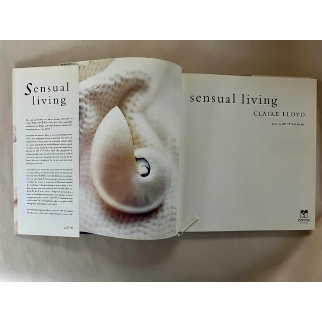 159 pages; slight edge wear; An interior-design book with an approach based on analyzing and making use of all the senses....