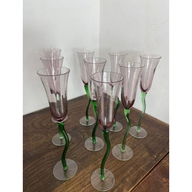 Tulip-Shaped Hand-Blown Glass Champagne Flutes with Twisted Stems, 1980s, Set of 9 For Sale - Image 11 of 12