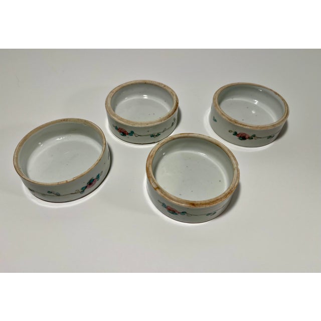 1910s Antique Late Qing Dynasty Chinese Famille Rose 4-Tiered Porcelain Stacking Box For Sale - Image 5 of 10