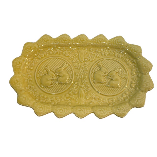 Traditional 1990s Bordallo Pinheiro Yellow Bunny Platter Retired For Sale - Image 3 of 10
