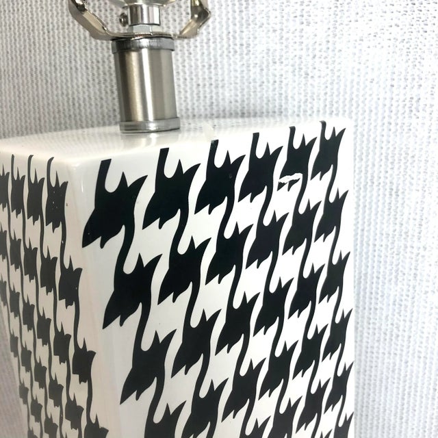 1970s Porcelain Houndstooth Table Lamp | Black and White For Sale - Image 5 of 9
