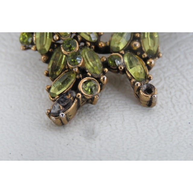 Hollycraft Floral Spring Series 1950s Metal Pin Brooch Green Rhinestones 5196b For Sale - Image 12 of 14