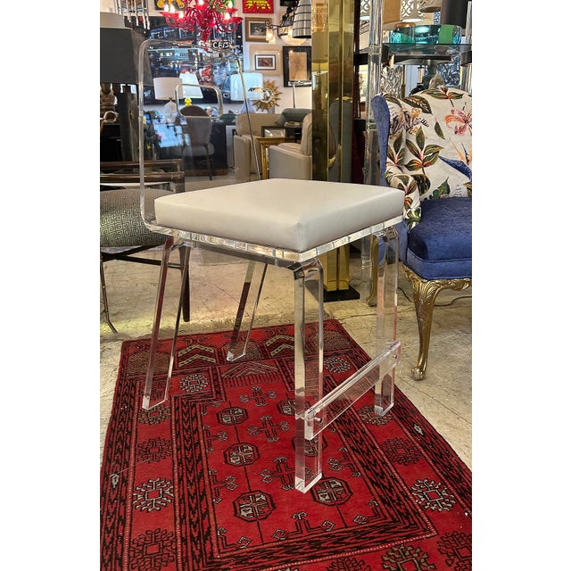 Mid-Century Modern Custom Made Lucite Counter Stool For Sale - Image 3 of 9