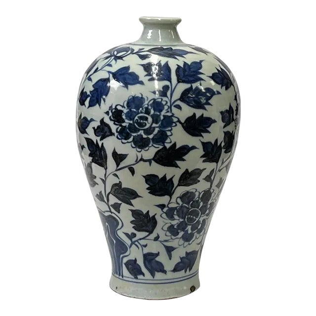 Chinese Blue White Porcelain Flower Graphic Fat Round Shape Vase For Sale