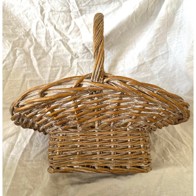 Late 20th Century Vintage Wicker/Willow Gathering Basket For Sale - Image 5 of 9
