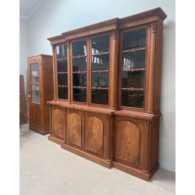 Large English Bookcase in Walnut and Mahogany For Sale - Image 5 of 18