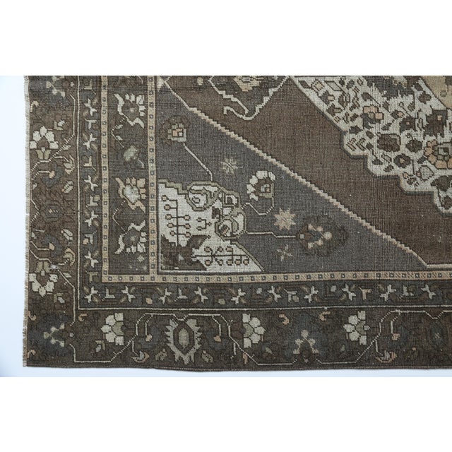 Vintage Turkish Area Rug – Wool on Wool in Earthy Brown & Ivory Tones -5' 1'' X 8' 5'' For Sale In Tampa - Image 6 of 15