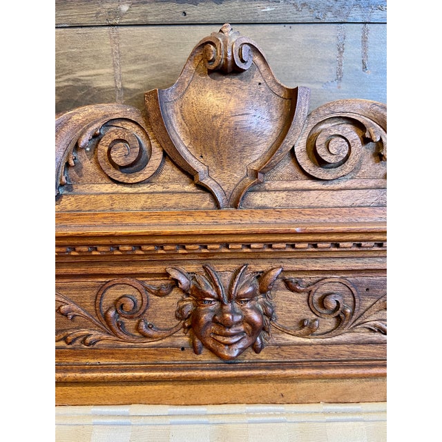 Early 20th Century Finely Carved French Hall Bench With Lion Head Carvings For Sale In Los Angeles - Image 6 of 7