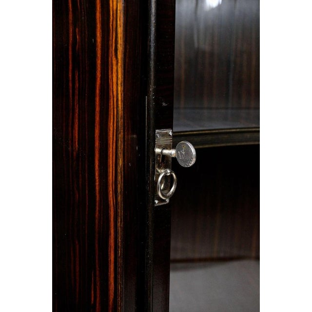 Art Deco Palisander Display Cabinet with Curved Glass Panel, France, 1930s For Sale - Image 13 of 18