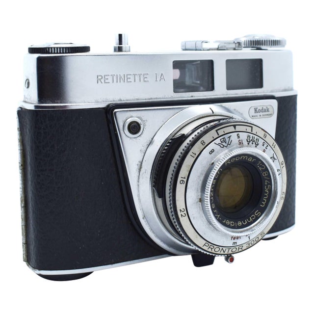 Mid 20th Century German Kodak Retinette Ia Film Camera With Schneider-Kreuznach Reomar Lens For Sale
