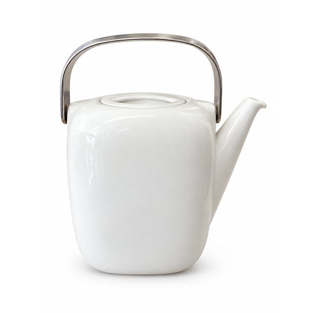 Vintage Rosenthal Studio-Linie “Suomi” coffee pot, designed by renowned Finnish designer Timo Sarpaneva. Made in Germany,...