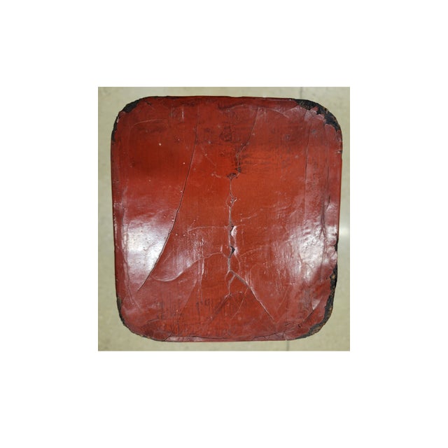 Antique 19th Century Chinese Woven Rattan Opium Pillow With Red Lacquered Ends For Sale In Milwaukee - Image 6 of 6