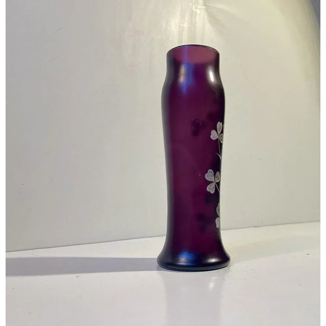Art Nouveau Vase in Deep Purple Hand-Painted Glass, 1890s For Sale - Image 3 of 9