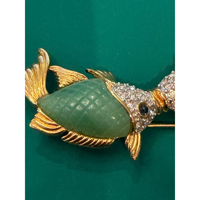 1980s Vintage Kenneth J. Lane Kissing Fish Brooch For Sale - Image 5 of 10