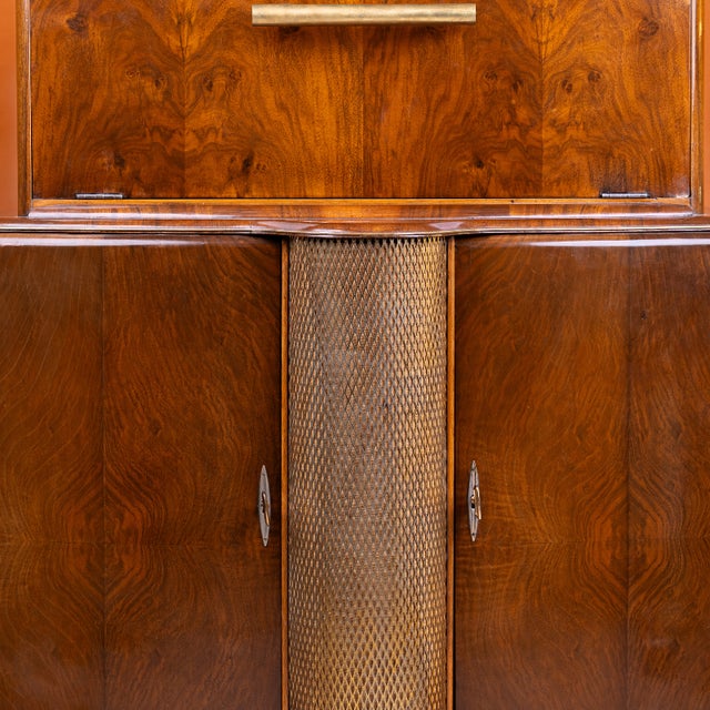 Mid-Century Modern British Walnut and Engraved Mirror Bar Cabinet by Rivington London, 1950s For Sale - Image 6 of 8