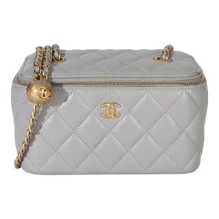 Grey Quilted Lambskin Small Pearl Crush Vanity Case For Sale