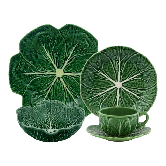 Bordallo Pinheiro Cabbage Complete Dinnerware Set, Green - Service for Four For Sale