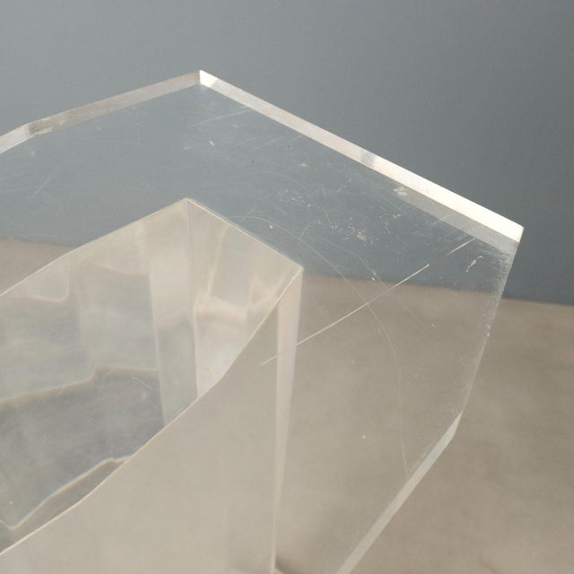 Vintage Acrylic Glass Columns, 1980s, Set of 2 For Sale - Image 10 of 12