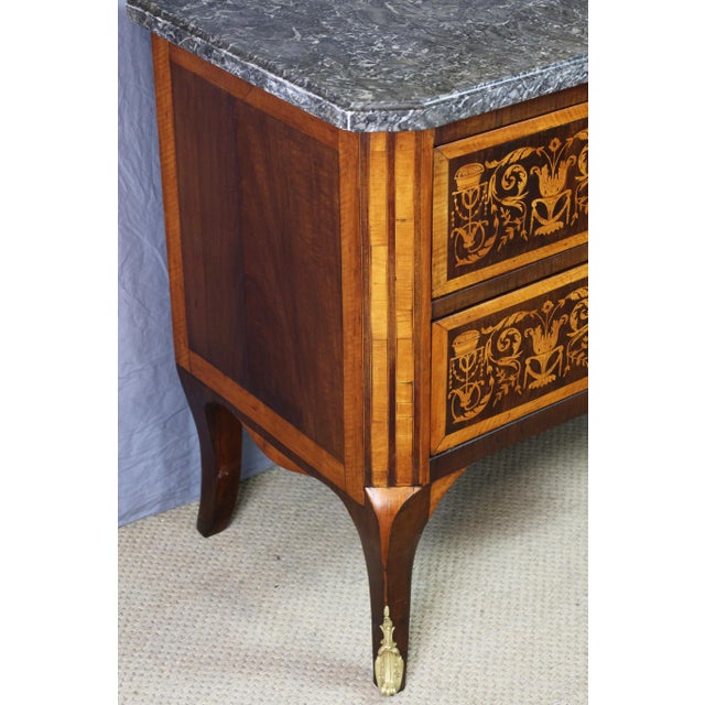 18th Century Chest of Drawers For Sale - Image 3 of 15