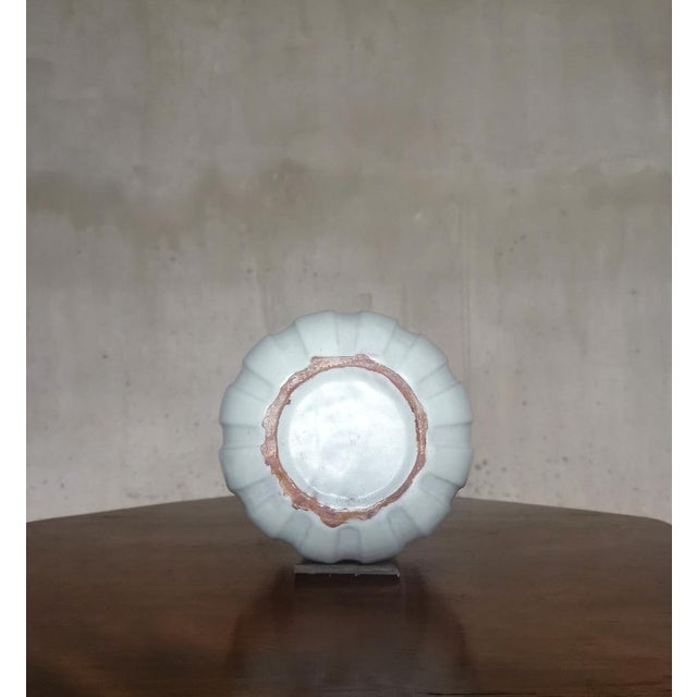 Modernist White Earthenware Vase by Vicke Lindstrand for Upsala Ekeby, Sweden, 1930s For Sale - Image 9 of 12