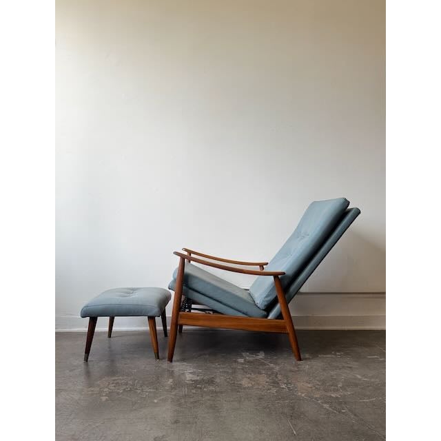 Mid-Century masterpiece meets modern luxury ✨ Now available is this stunning 1950s reclining lounge chair and matching...