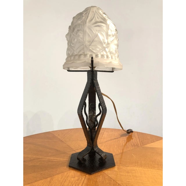 Art Deco French Thick Molded Glass Table Lamp, 1950s For Sale - Image 15 of 16