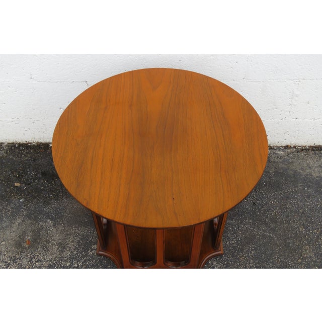 Mid Century Modern Round Top Side End Lamp Table For Sale - Image 12 of 13