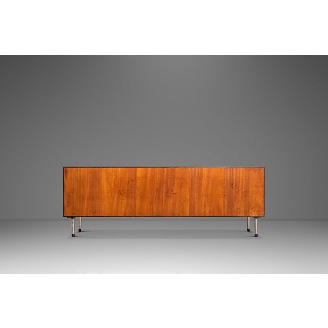 1960s Bespoke 6ft Danish Mid-Century Modern Sofa Table / Display / Bookcase in Rosewood W/ Glass Sliding Doors, Denmark, C. 1960s For Sale - Image 5 of 18