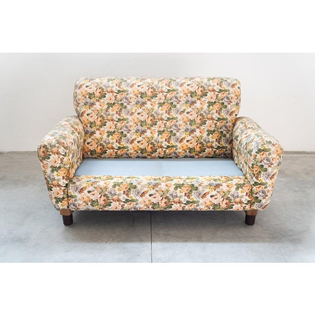2-Seater Sofa in Floral Fabric, Wooden Structure, Plastic and Wooden Feet, 1970s For Sale - Image 12 of 18