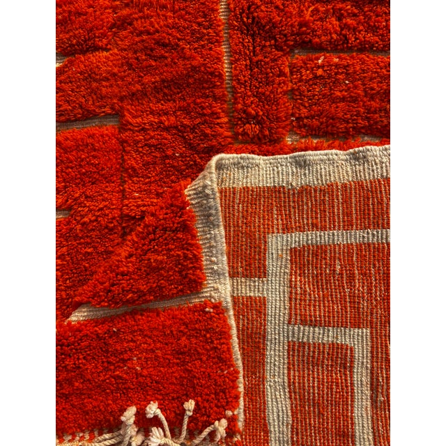 Luxury Moroccan Beni Ouarain Rug – Handmade Atlas Wool Berber Carpet – Bold Contemporary Orange Rug For Sale - Image 9 of 9