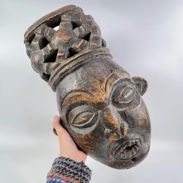 Early 20th Century Cameroon Grasslands Bamun Wooden Headcrest Mask For Sale In Denver - Image 6 of 11