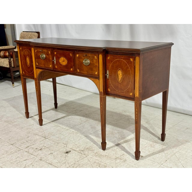 A stunning custom made solid mahogany top sideboard in excellent condition. The piece has beaded doors and drawers with...