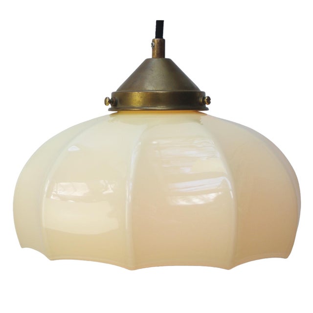 French green opaline glass pendant lights 2 meter black cotton flex E27 / E26 Up to 250V (Europe/UK Standard).The wiring...