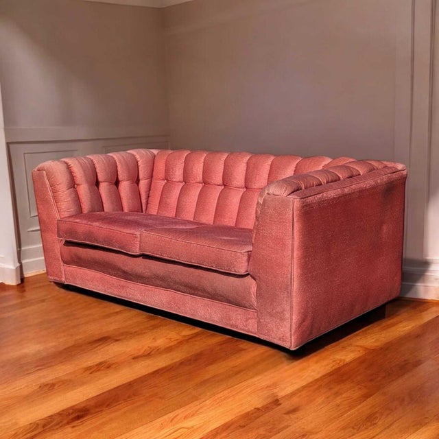 1980s Postmodern Rose Pink Grid-Tufted Loveseat, 67 In For Sale - Image 11 of 18
