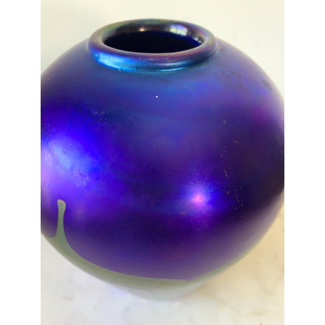 Blue Vintage 1985 Pulled Feather Vase by Chuck Walters of Jamala Glass Studio For Sale - Image 8 of 13