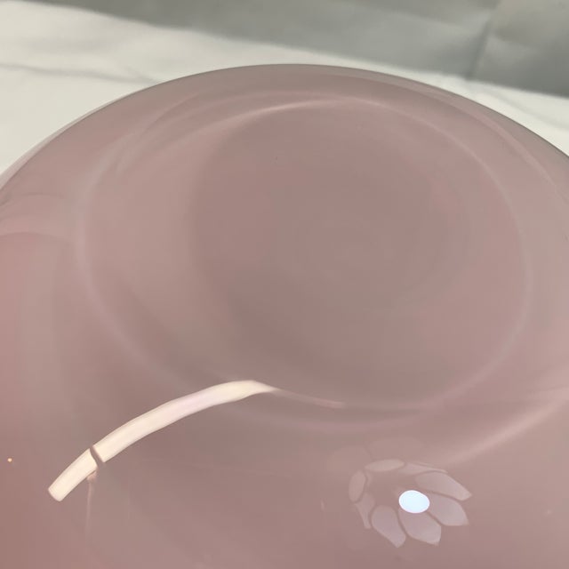 Metal Vintage C. 1950s Alfredo Barbini Sommerso Cased Glass Vide-Poche in Shades of Pink With Bullicante and Gold Flecks For Sale - Image 7 of 7