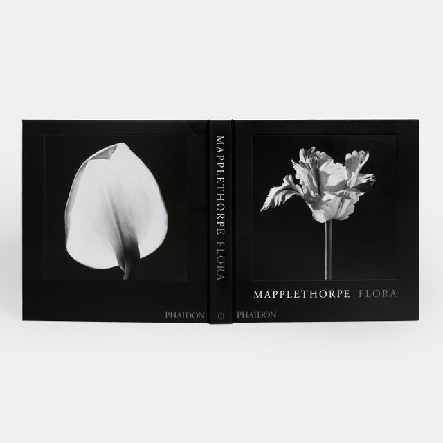 Mapplethorpe Flora Book For Sale In New York - Image 6 of 10