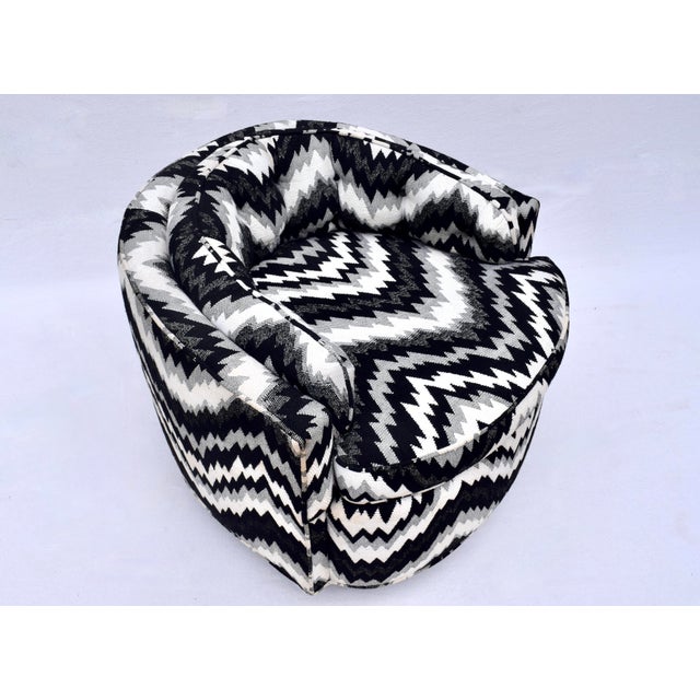 Mid 20th Century Mid-Century Milo Baughman Swivel Chair With Jack Lenor Larsen Fabric For Sale - Image 5 of 11
