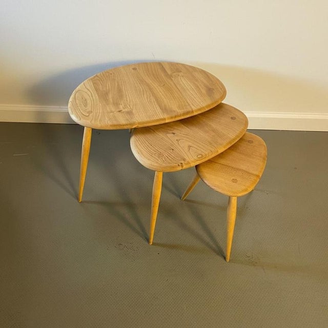 Designed by Lucian Ercolani 1956, these Ercol tables have a wonderful simplicity of design and appealing curves. Made with...