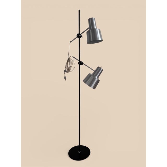 Mid-Century Modern Vintage Floor Lamp with Adjustable Shades, 1960s For Sale - Image 3 of 7
