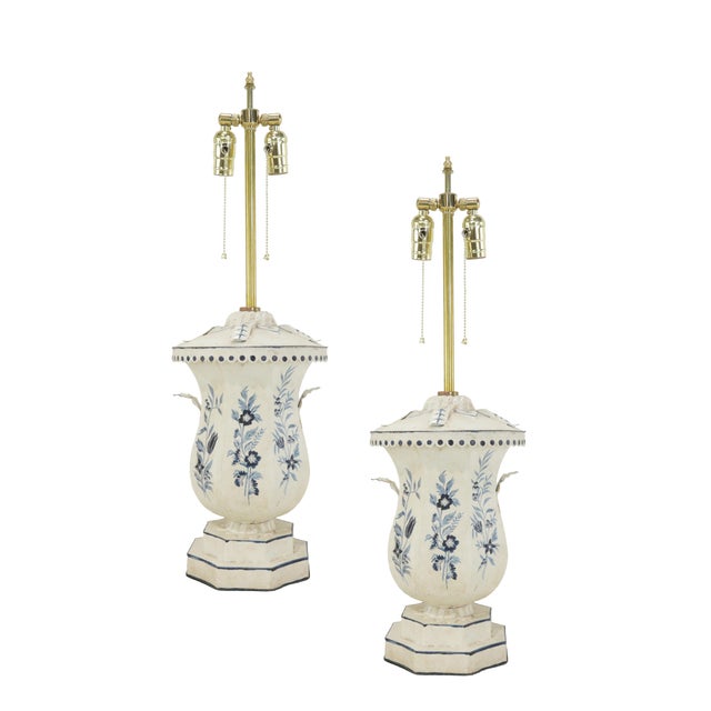 A Pair of Vintage 1980s Hand-Painted Blue and White Toleware Table Lamps - For Sale - Image 11 of 12
