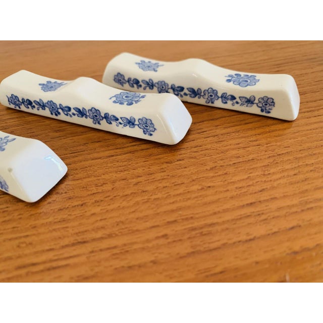 Vintage French Porcelain Knife Holders from Gien, 1940s, Set of 6 For Sale - Image 9 of 18