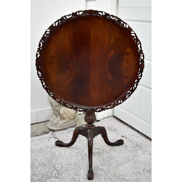 Mahogany Tilt Top Table Vintage Chippendale Pie Crust Edge Pedestal 3 Leg For Sale In Philadelphia - Image 6 of 13