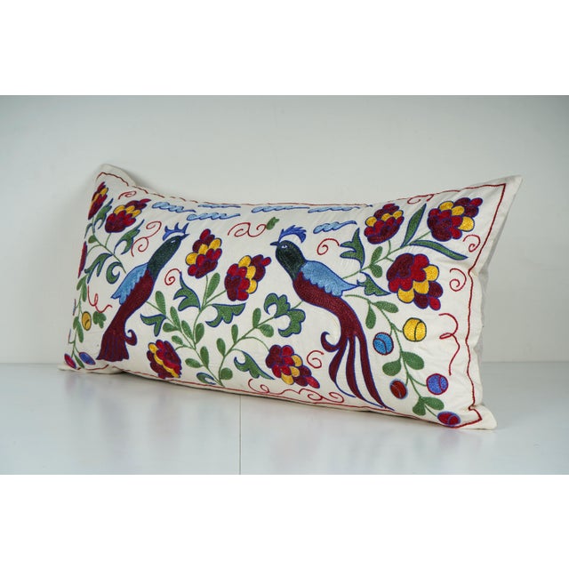 Uzbek Suzani Pillow Cover Elevate your home decor with our Turkish Suzani Pillow Cover, featuring exquisite vintage Uzbek...