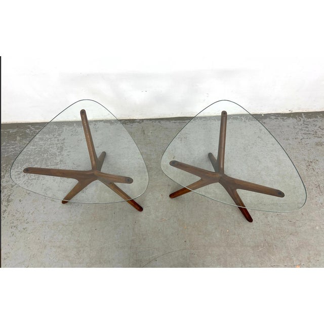 1960s Pair of “Jacks” Side Tables Designed by Adrian Pearsall for Craft Associates, Wilkes-Barre, Pennsylvania, American, Circa 1960s For Sale - Image 5 of 5